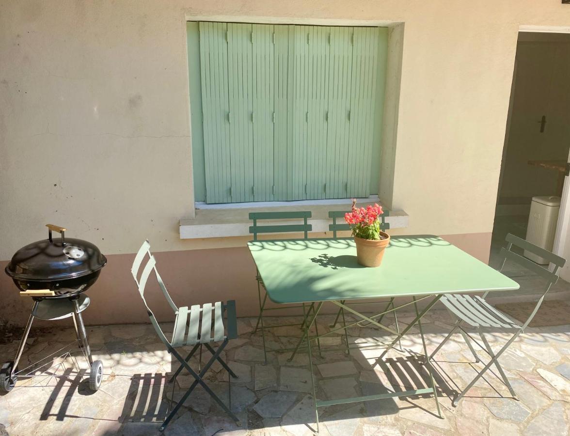 Gite Le Palmier - Perfectly Located Cosy Studio With Private Garden Puissalicon Ngoại thất bức ảnh